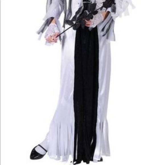 HALLOWEEN COSTUME - Picture 2 of 3